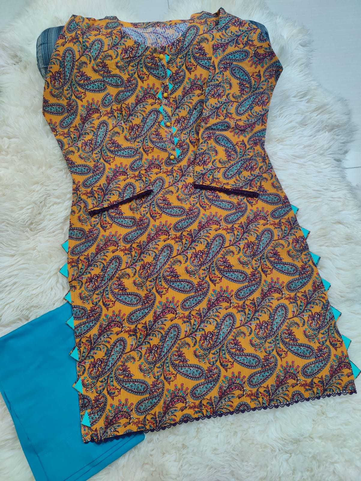 Women's 2pc Lawn Outfit | Casual & Festive Wear