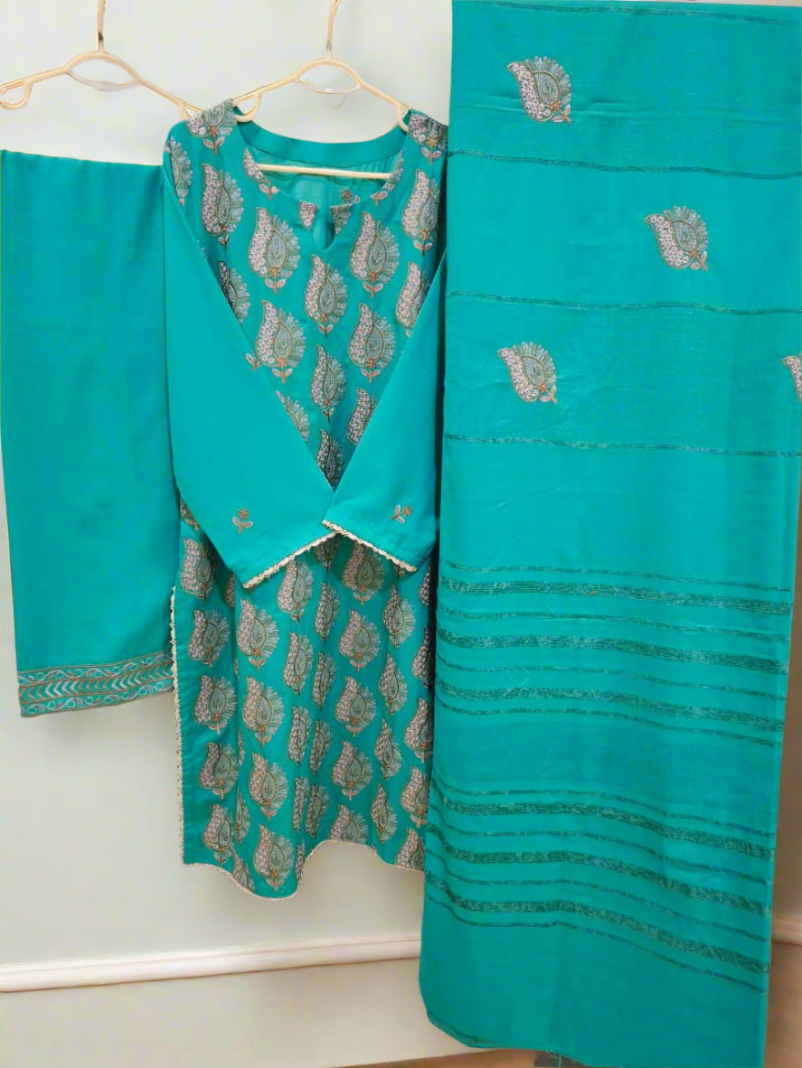 Stylish Dhanak 3pc Outfit – Ideal for Casual & Semi-Formal Wear