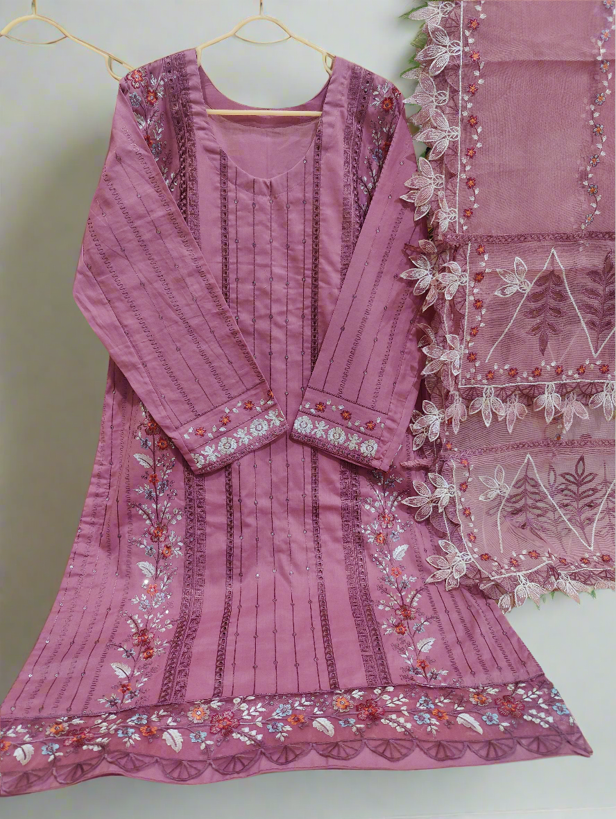 Chikankari Embroidered Lawn Suit – 3pc | Premium Collection