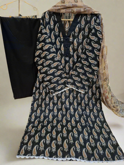 Elegant Lawn 3-Piece Suit | Summer Ready & Stylish