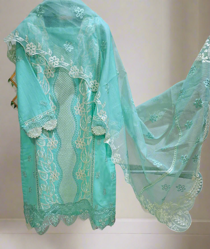 Lawn Chikankari 3pc Dress – Elegant Embroidery & Soft Fabric