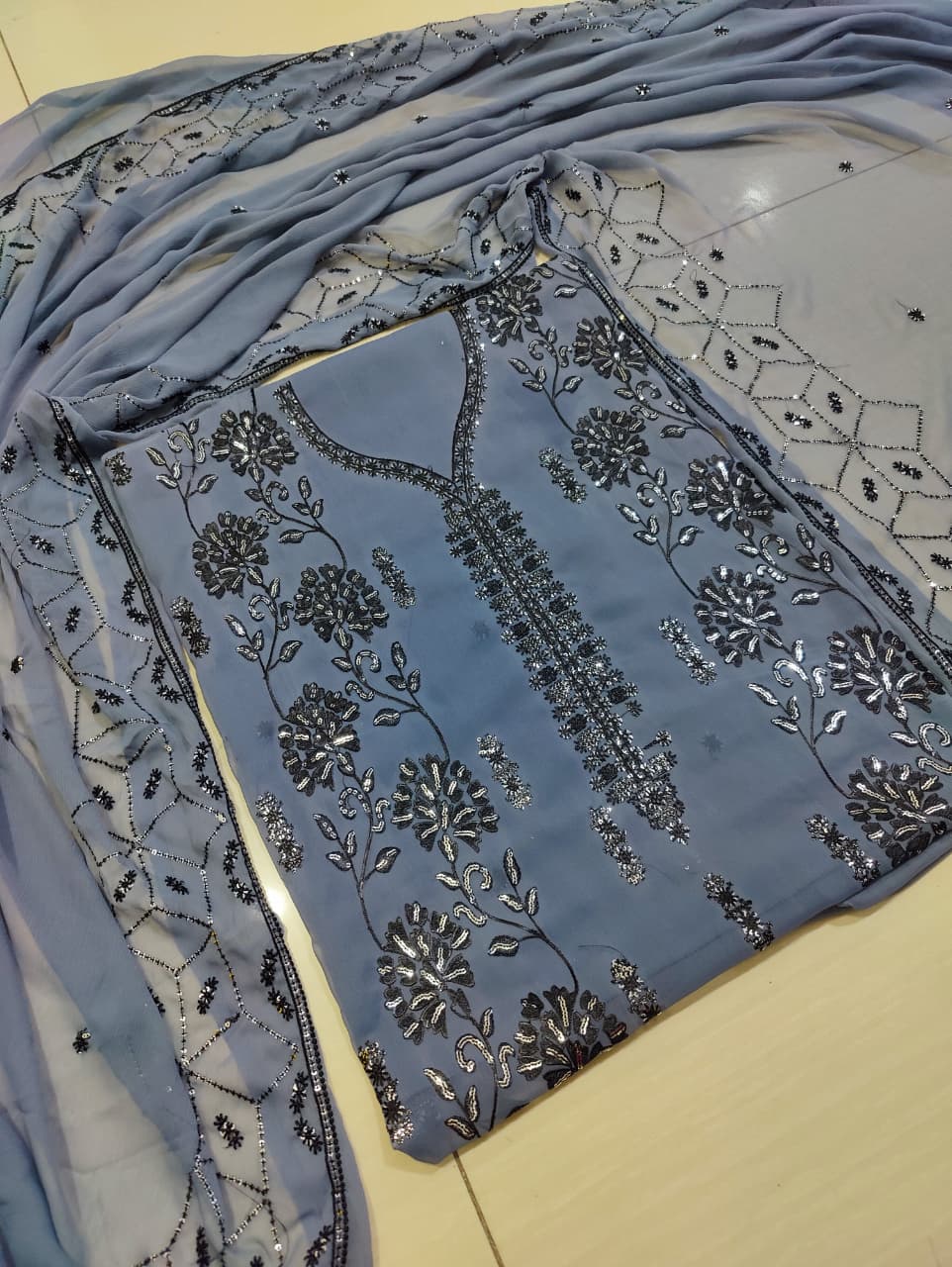 Chiffon Embroiderd 2pc unstitched