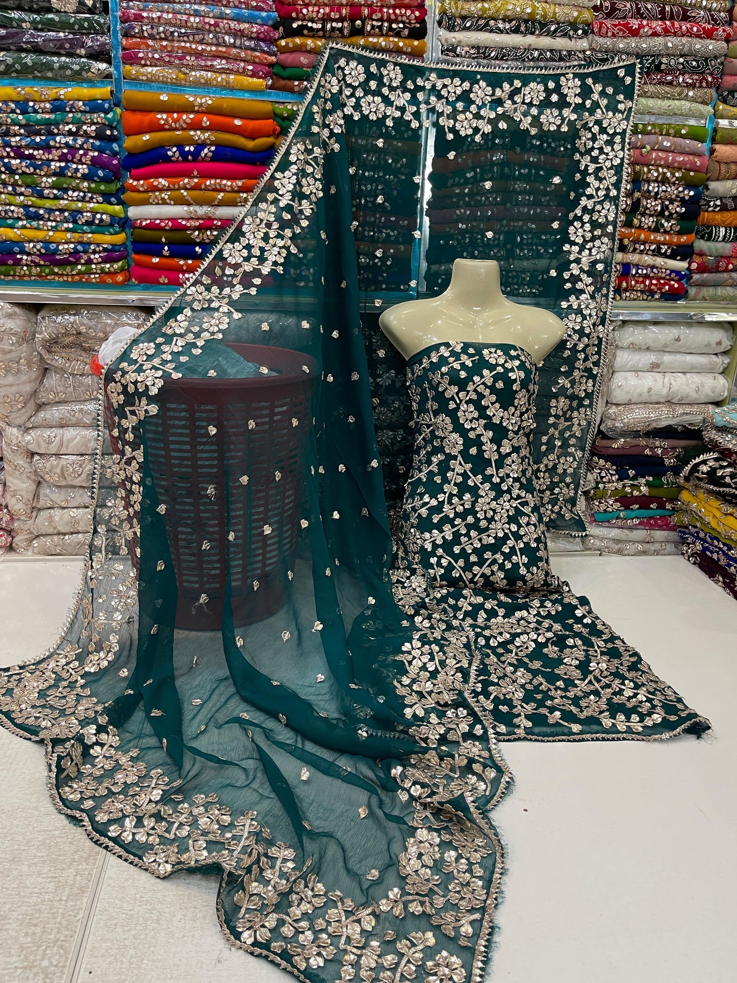 Unstitched Chiffon 2Pc – Lightweight & Graceful